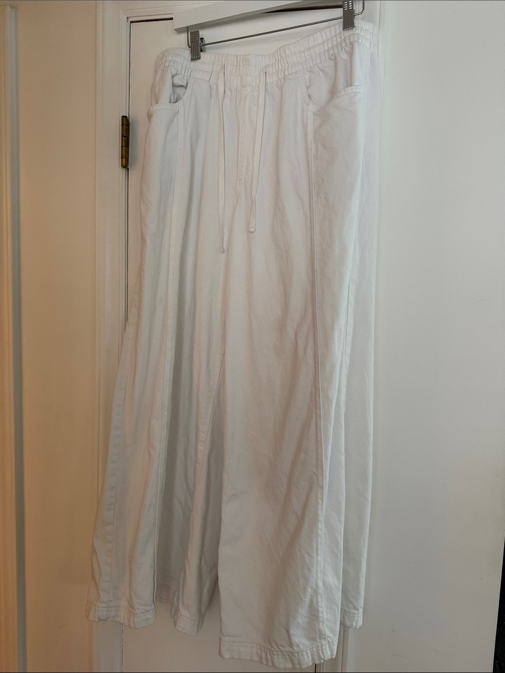 Universal Thread White Wide-Leg Drawstring Jeans - super wide leg